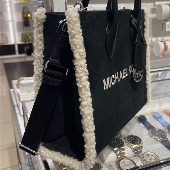 MICHAEL KORS Mirella Medium Suede and Faux Shearling Tote Bag
Black
NWT - Picture 3 of 15